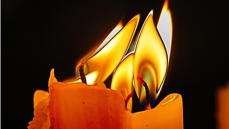 Pourquoi Y A T Il Des Flammes Plus Lumineuses Que Les Autres Ca M Interesse