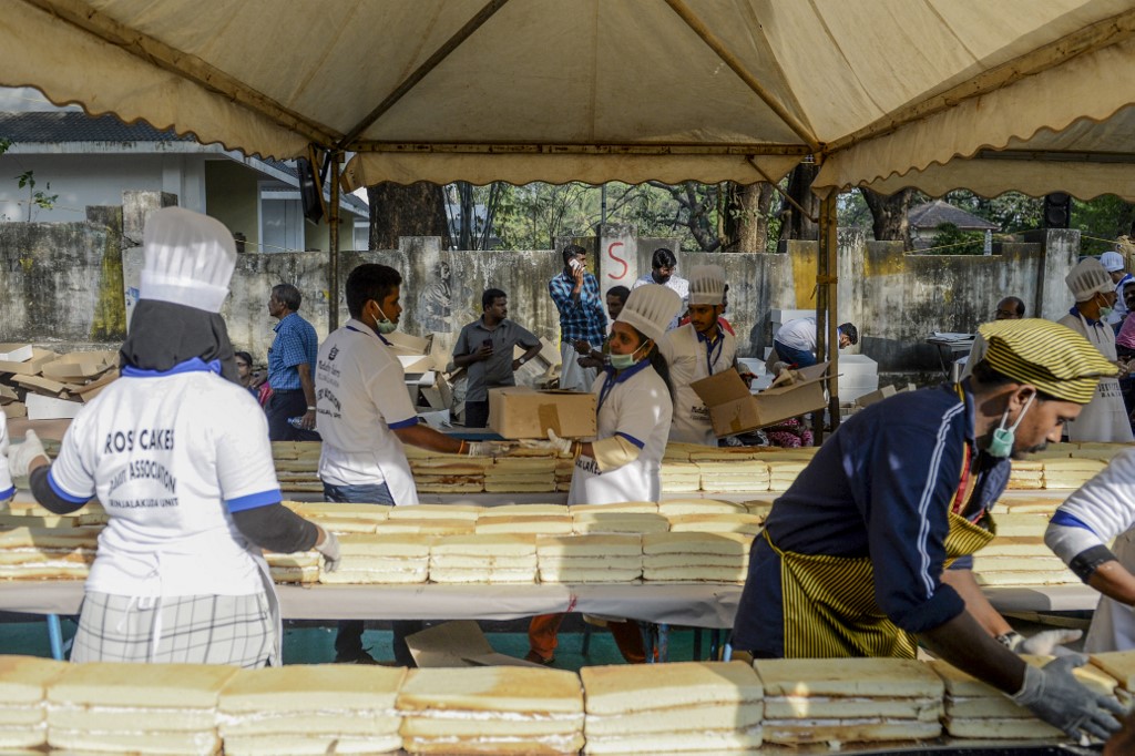 Le Plus Long Gateau Du Monde Confectionne En Inde Ca M Interesse